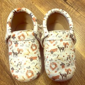 Monkey feet woodland limited print moccasins